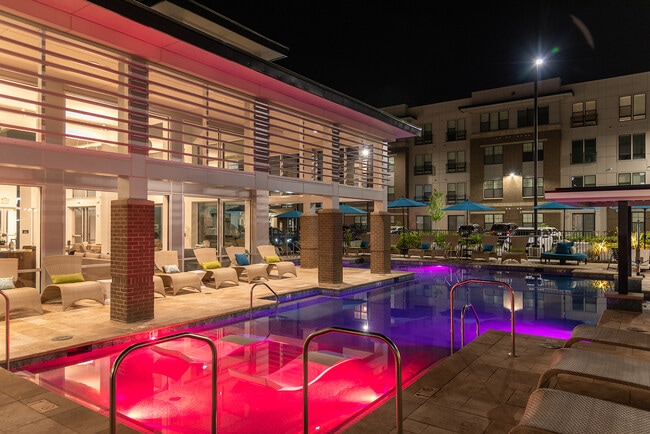 Building Photo - Lumen Apartments