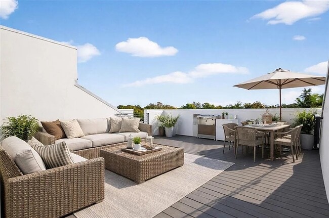 Building Photo - 104 26th St N