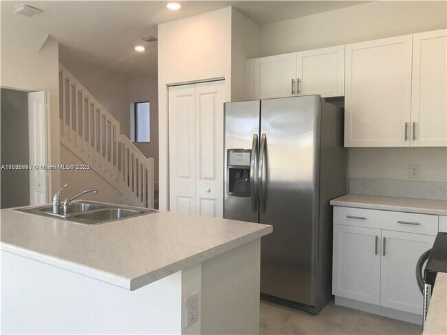 Foto del edificio - 278 NE 208th Terrace