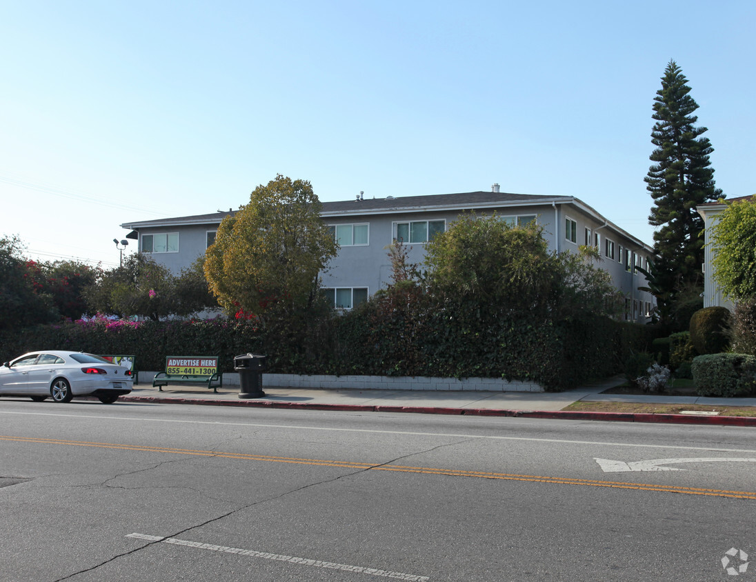 Building Photo - Frankmont Village Apartments