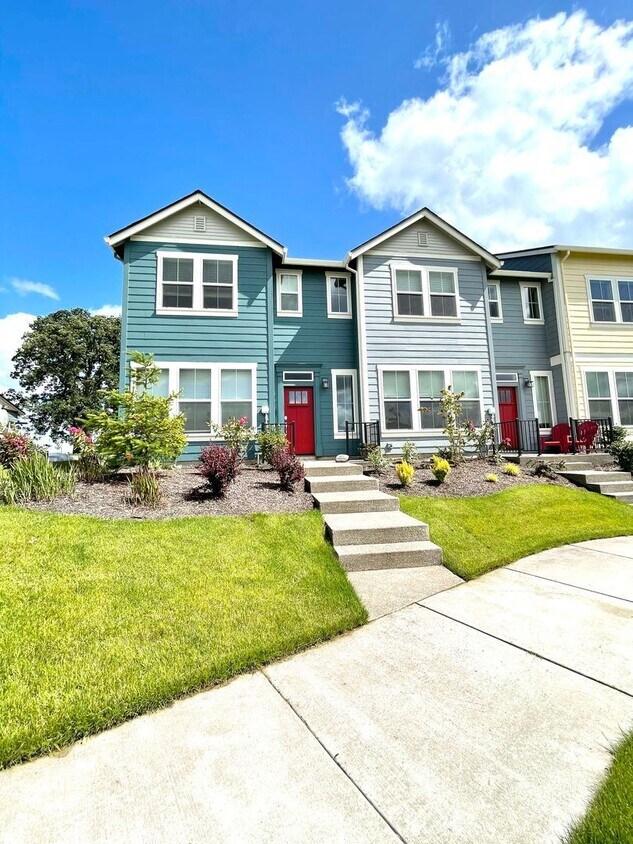 2 br, 2.5 bath House 3409 SE Salmonfly Lane House Rental in