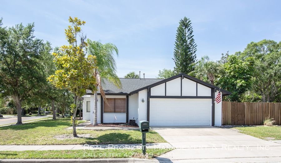 Nice 2 BR / 2 BA Home with Den in Casselberry House for Rent in