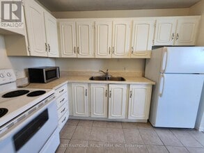 Building Photo - 215 Glenridge Ave