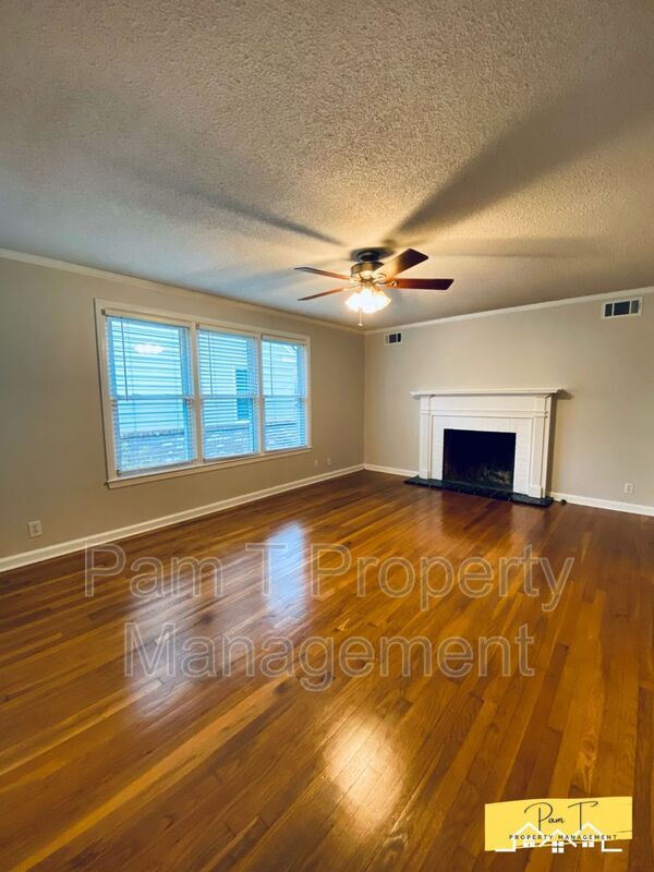 Foto del edificio - 304 Columbus Dr