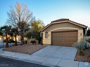 Building Photo - 401 Madison Taylor Pl