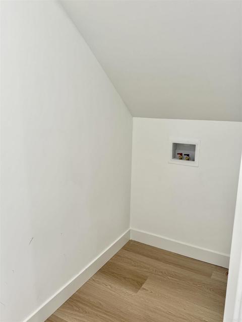 Foto del edificio - 1235 N Brand Blvd