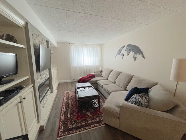Photo du bâtiment - 360 Tecumseh Rd W