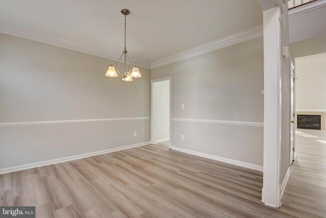 Building Photo - 22829 Queensbridge Dr