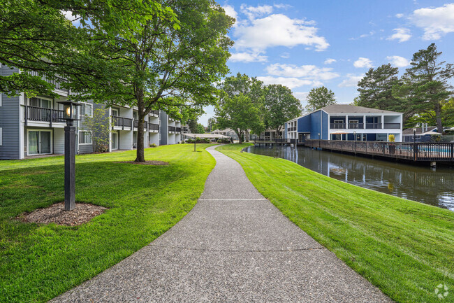 Building Photo - Rock Creek 185