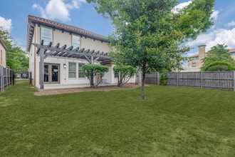 Building Photo - 3121 Greene Ave