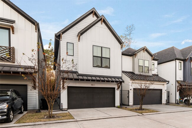 Foto del edificio - 9011 Wellspring Dr