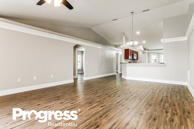 Building Photo - 470 Majestic Gardens Blvd