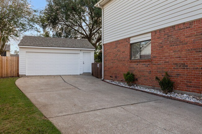 Foto del edificio - 14947 Redwood Bend Trail