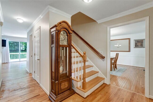 Foto del edificio - 295 Oakmere Rd