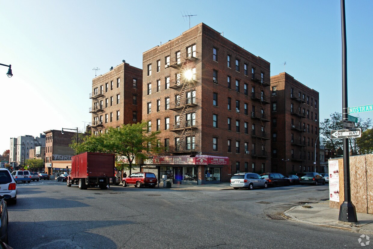 Foto principal - 286 Sullivan Place