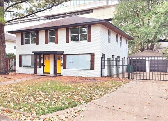 Foto del edificio - 2105 Sheridan St