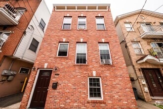 Building Photo - 217 South St