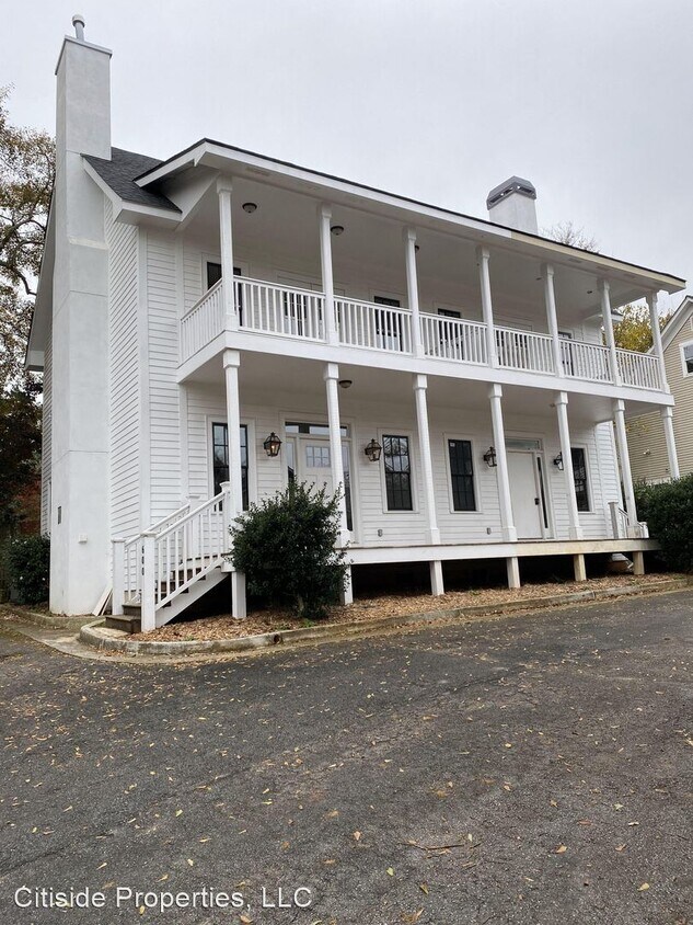 Primary Photo - 3 br, 3 bath House - 600 Elm St