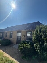 Building Photo - 200 Matilda St