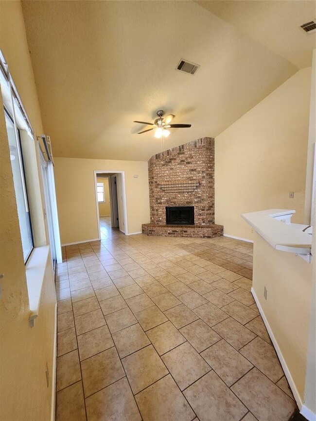 Building Photo - 2610 Garrettson Dr