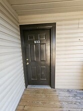 Building Photo - 933 Applewood Ln