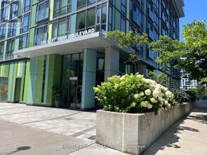 Building Photo - 170 Fort York Blvd