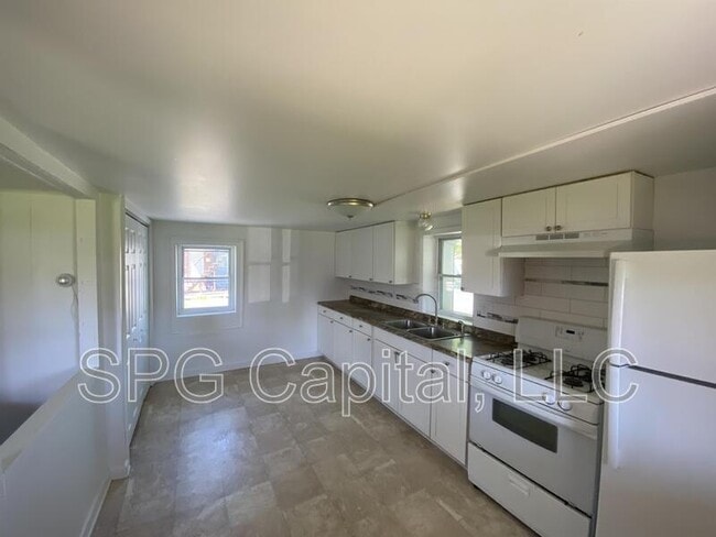 Building Photo - 34 E York St