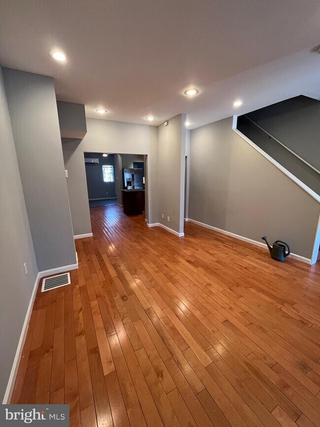 Building Photo - 1428 Montello Ave NE