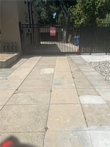 Foto del edificio - 868 W Calaveras St