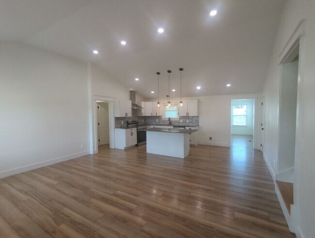 Foto del edificio - NICE SPACIOUS House in Holly Hills