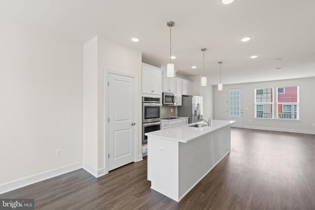 Building Photo - 10720 Shadewell Spg Wy