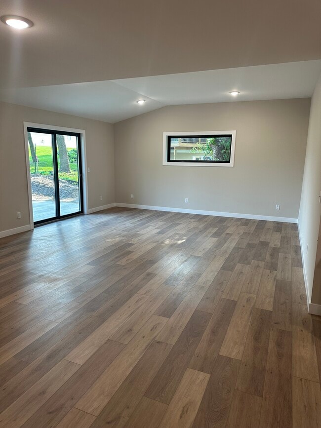 Foto del edificio - 1504 Lower Trentwood Cir NE