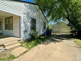 Building Photo - 854 S Fountain St