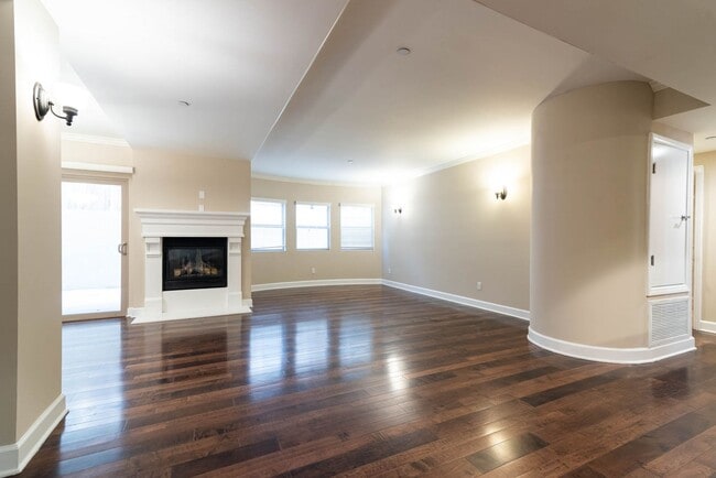 Building Photo - Amazing Lower Level 3-Bedroom 2.5 Bathroom Sprinkled With Flavor In West Los Angeles