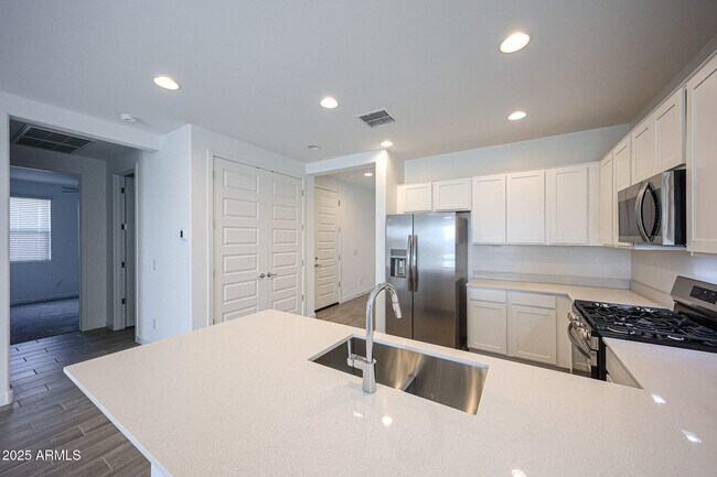 Building Photo - 17357 W Smoketree Dr