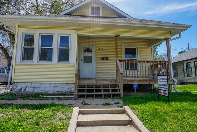 Building Photo - 3045 Vine St