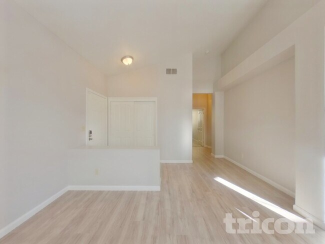 Foto del edificio - 796 Derry Cir