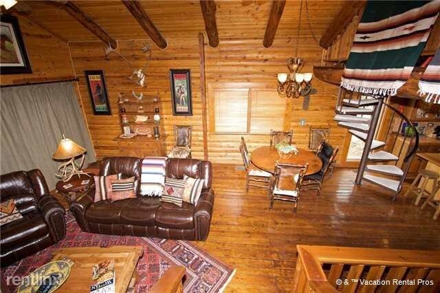 Building Photo - 308 Valley View Dr