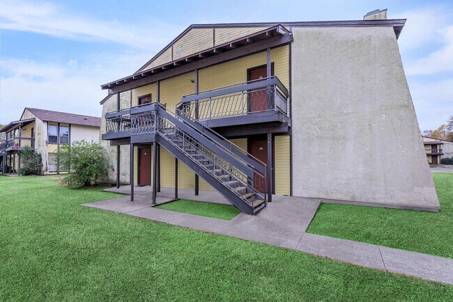 Foto del edificio - 2750 Waggoner Ave