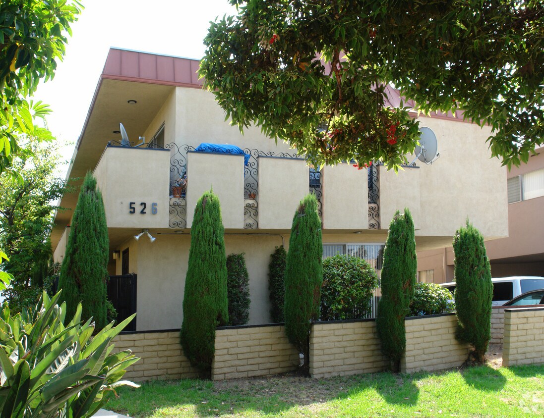 Primary Photo - 3526 Mentone Ave