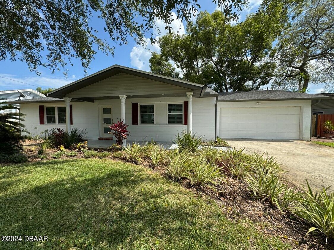 Primary Photo - 28 Mayfield Cir