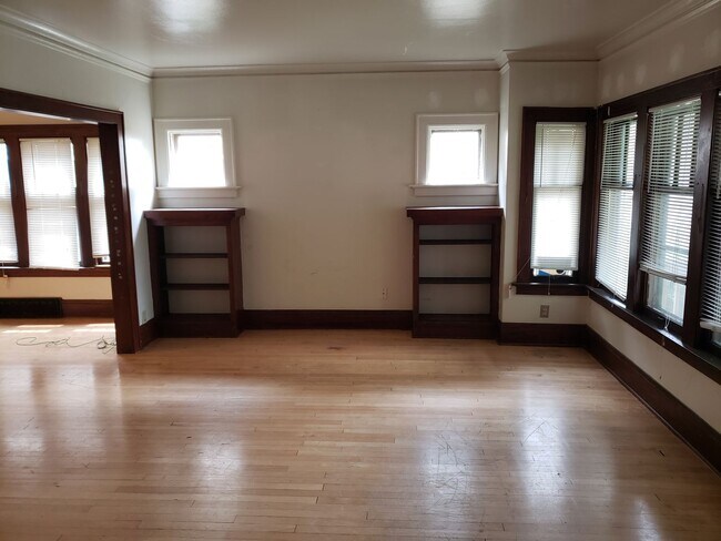 Building Photo - 2606 -2608 N 49th St. - Duplex