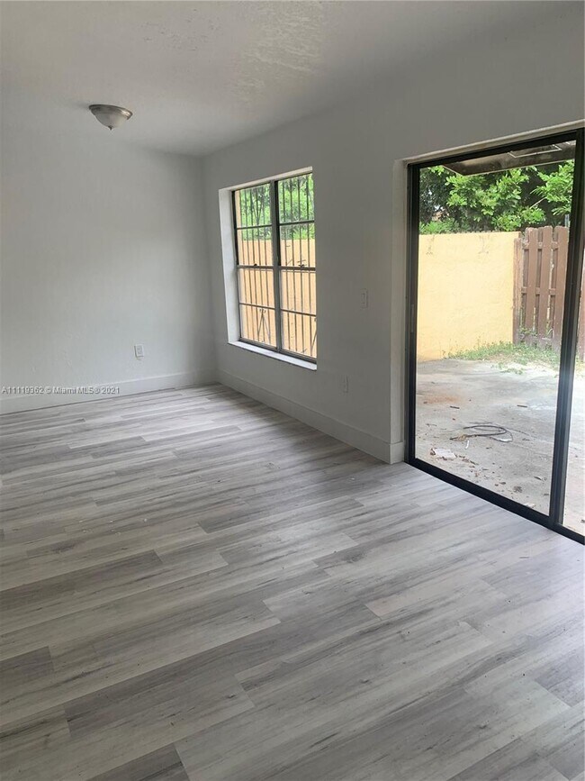 Foto del edificio - 3035 NW 204th Terrace