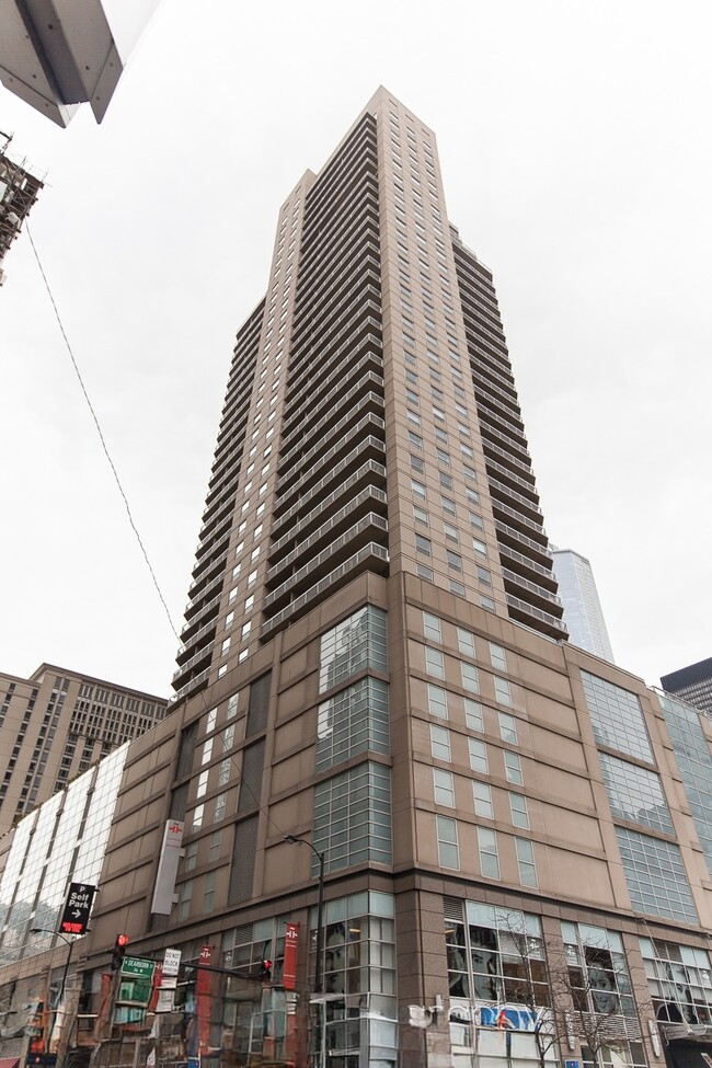 Building Photo - 545 N Dearborn St