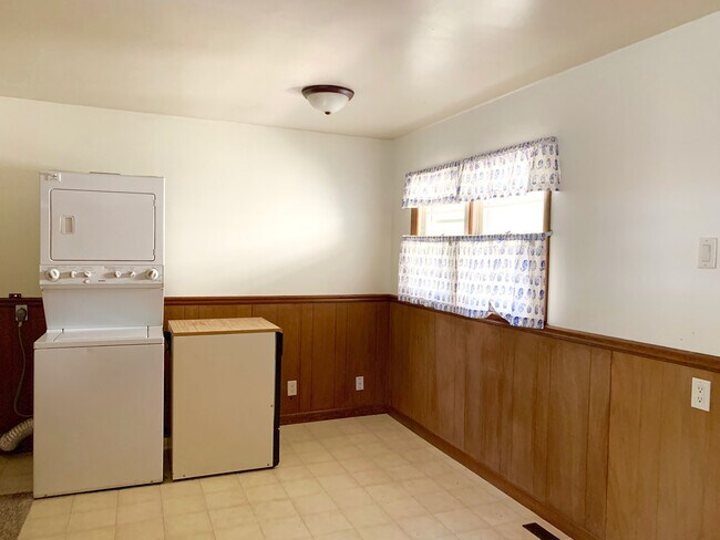 Foto del edificio - 8709 Shady Ln