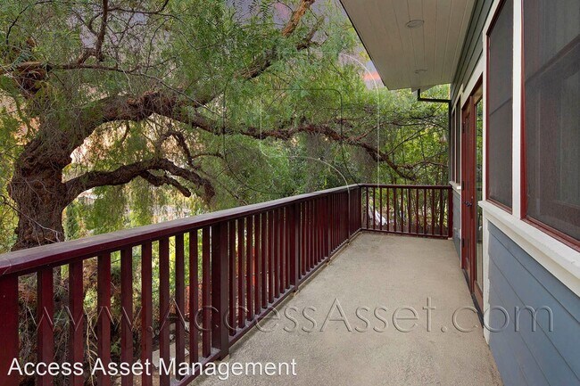 Foto del edificio - 1646 N Benton Way