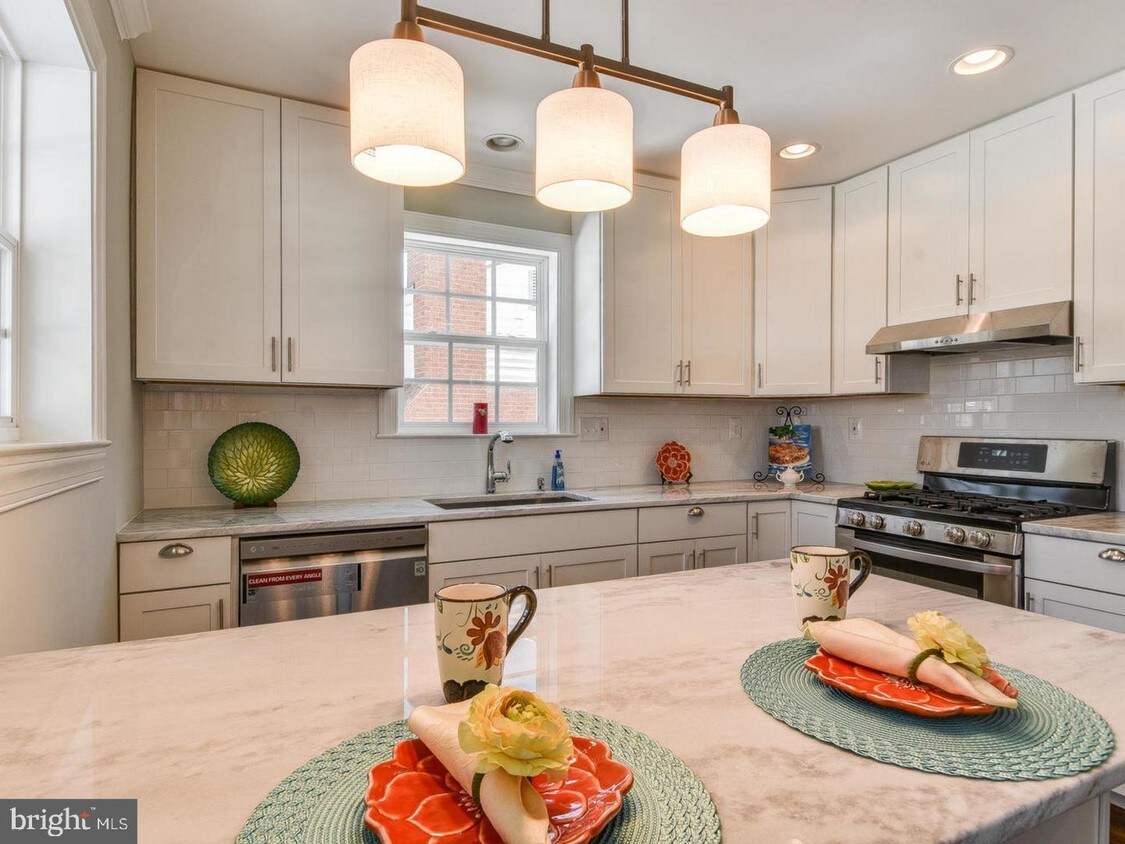 6404 Lone Oak Dr, Bethesda, MD 20817 House Rental in Bethesda, MD