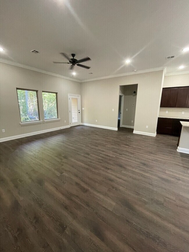 Building Photo - 147 Archie Dr