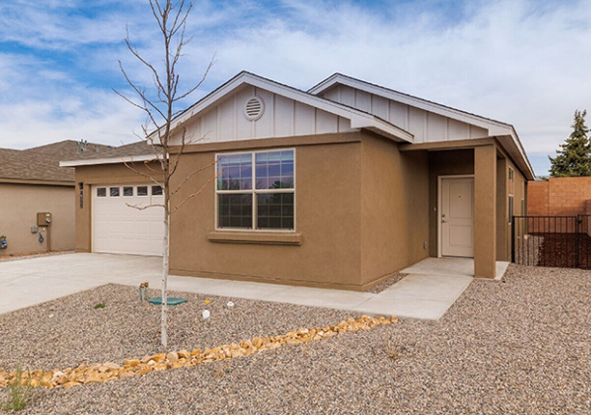 Foto principal - New Home in Santa Fe New Mexico