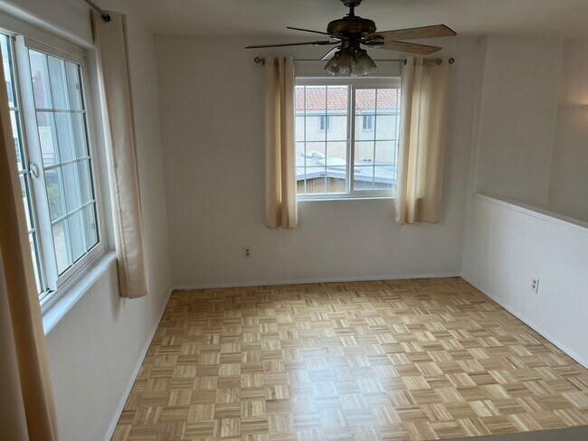 Building Photo - 1263 Donax Ave